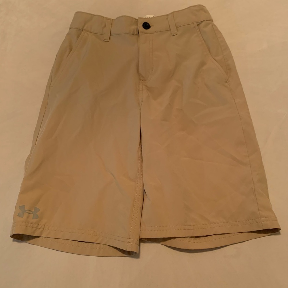 Under Armour Boys Khaki shorts size 12